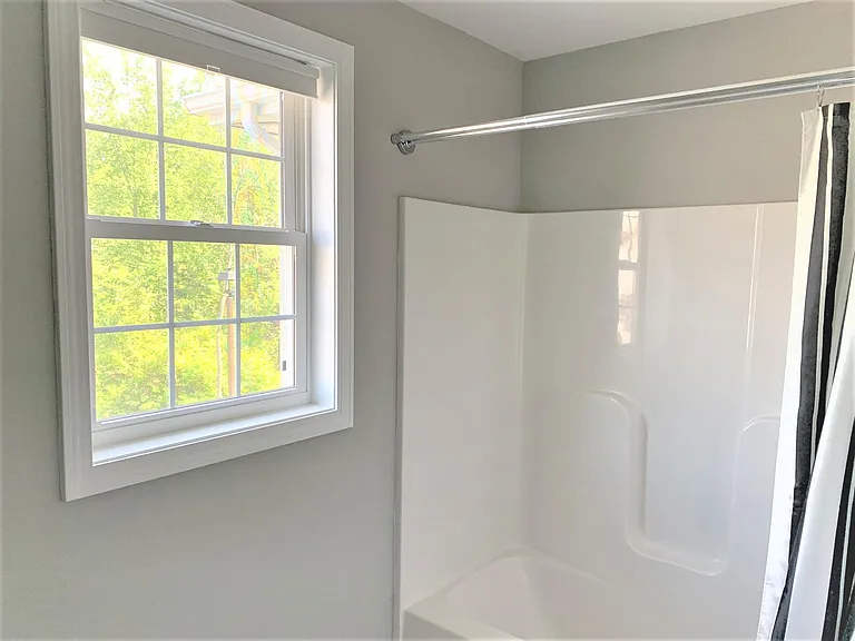 380 King St #11 — Photo 12