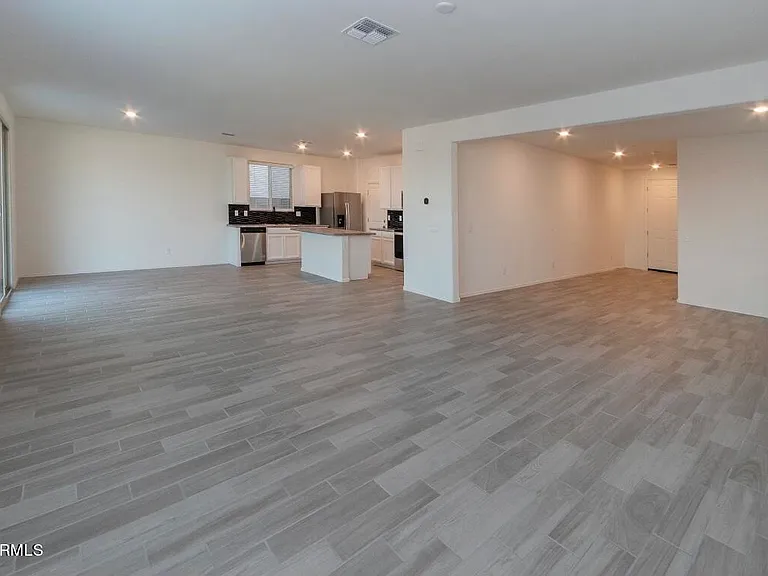 7243 N 125th Dr — Photo 12