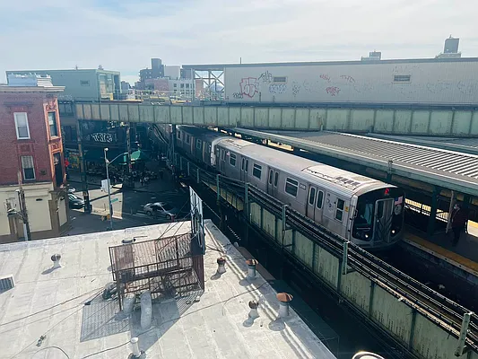 Rented by null | media 40