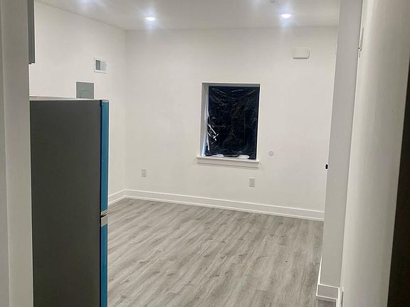 3rd image of 3810 N Percy St