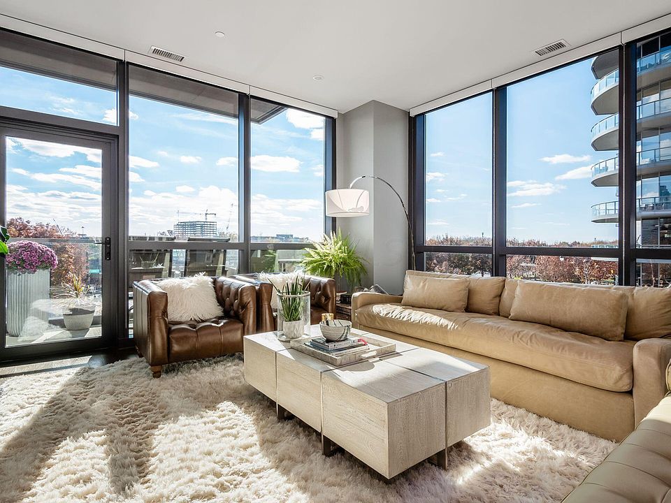 1st image of 250 W Spring St Unit 326