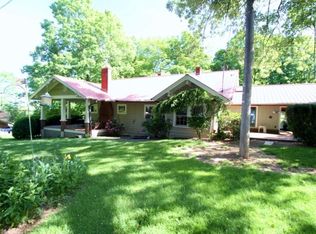 16571 Seneca Trl N, Maxwelton, WV 24957