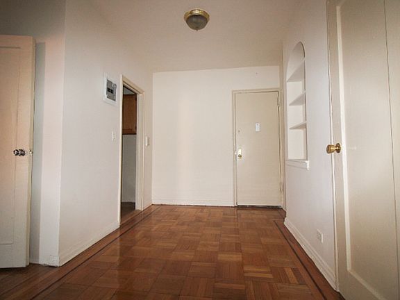 3rd image of 2609 Aqueduct Ave W #E3