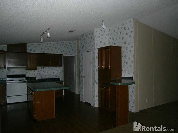 4th image of 1206 Chaparral Dr
