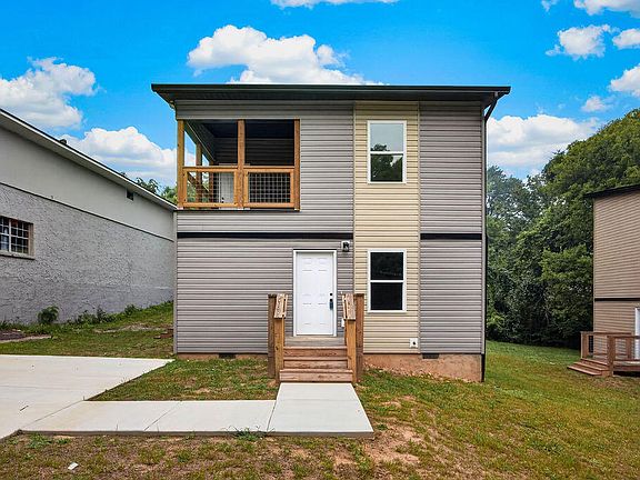 3rd image of 3901 Meadow Ln