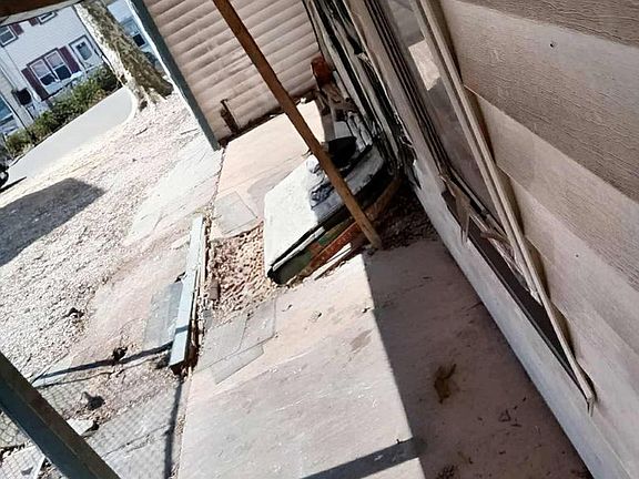 4th image of 526 Lamberton St