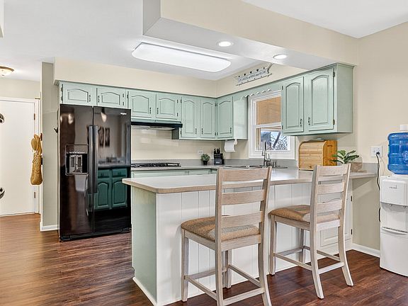 4th image of 4015 Sunnyside Rd