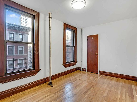 4th image of 24 E 97th St APT 23