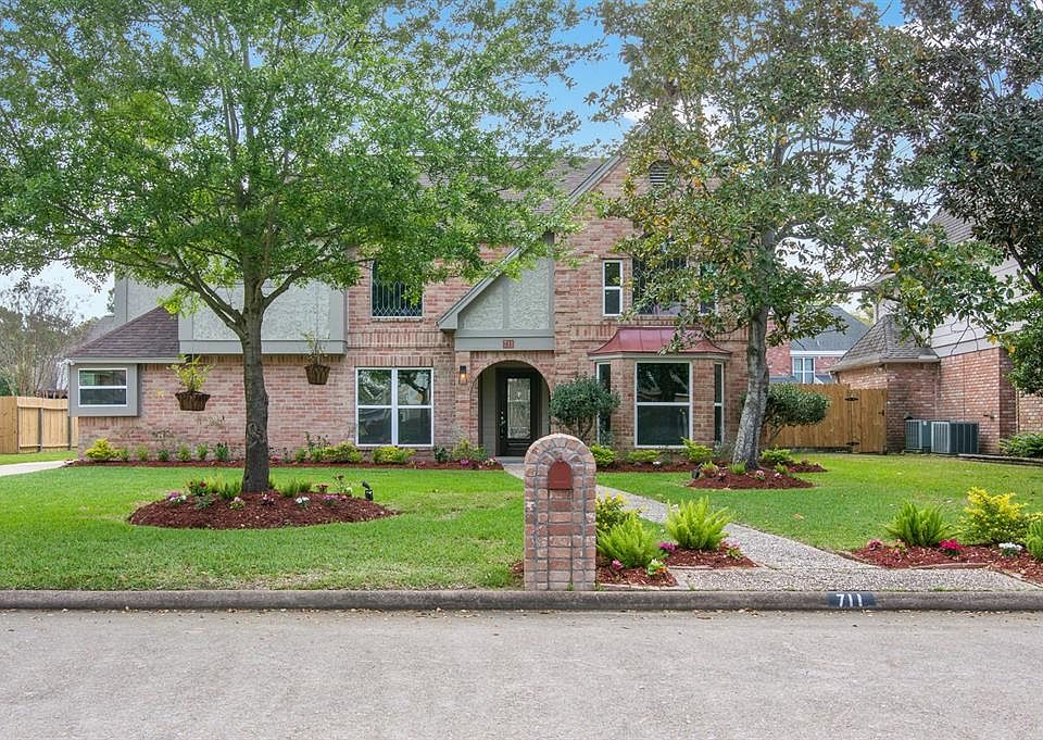 1st image of 711 Abbotswood Ct