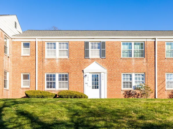 1014 Trout Brook Drive #1014, West Hartford, CT 06119