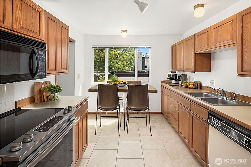 5th image of 1312 S Massachusetts Street #202