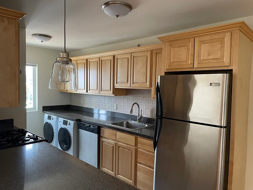 Rutgers Court Apartments