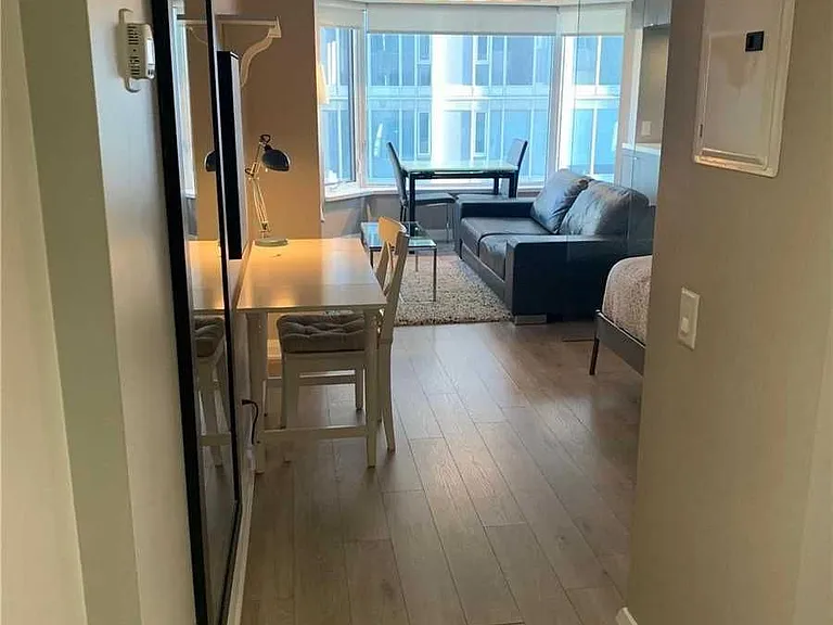 155 Yorkville Ave #1709 — Photo 5