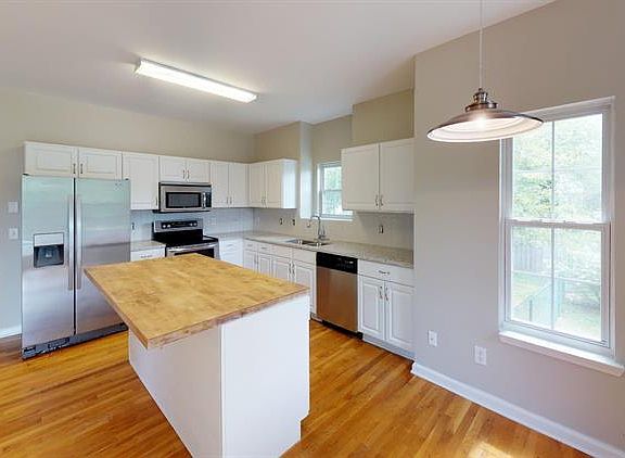 5th image of 705 Honors Ct