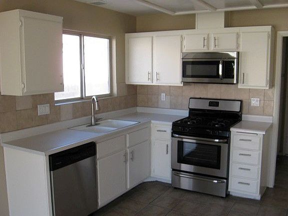 5th image of 1128 Coral Isle Way