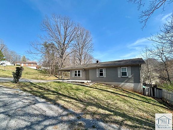 2nd image of 271 Huntington Hills Dr