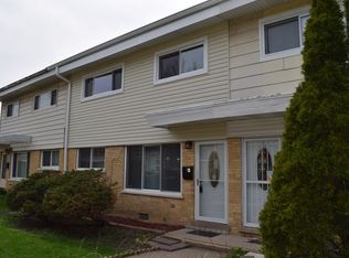 231 Brown Ave #B, Evanston, IL 60202