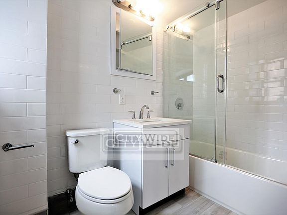 3rd image of 957 3rd Ave #1