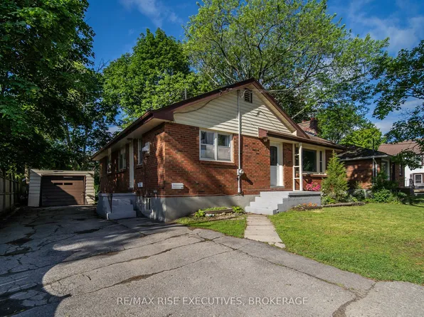 7 Benjamin St, Belleville, ON K8P 1P6