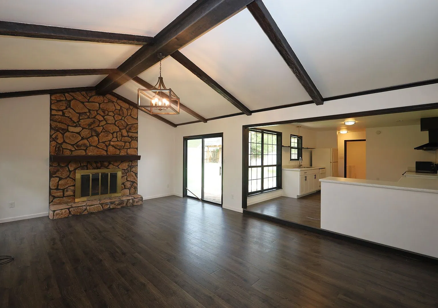 2208 Northwood Circle — Photo 2