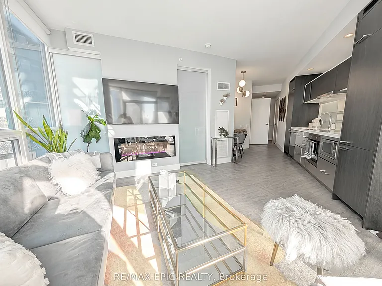 45 Charles St E #2309 — Photo 3