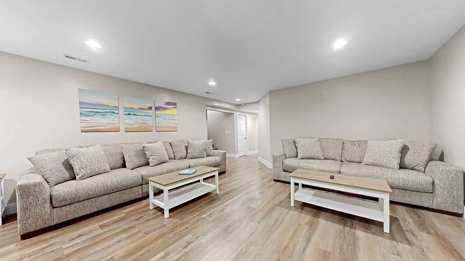 5 bed, 3.0 bath, 3046 sqft, $6,330 — Photo 4
