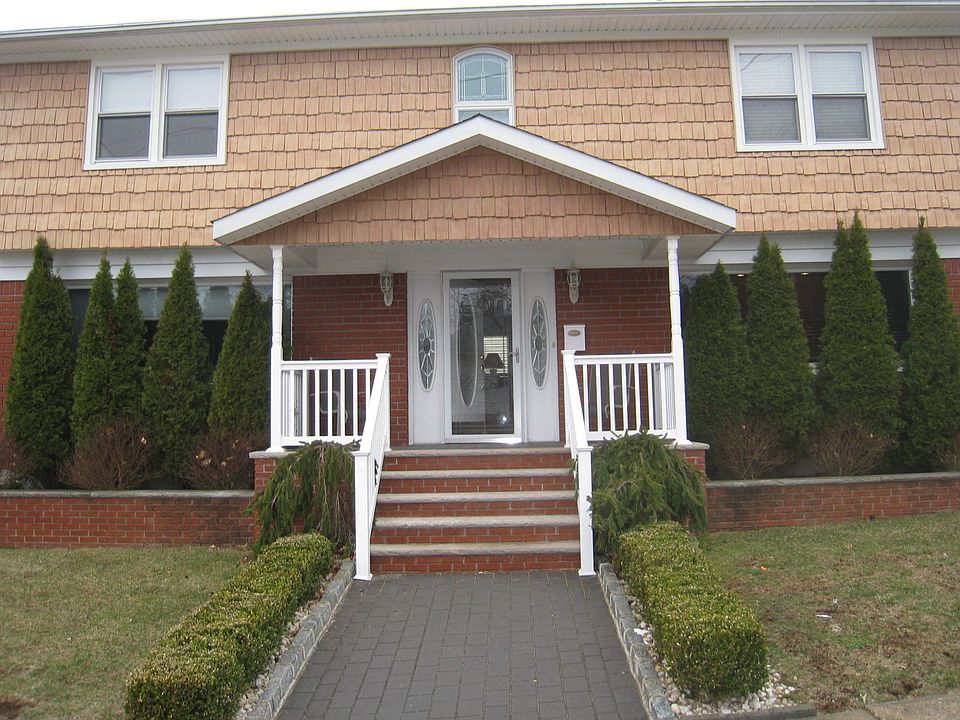 1st image of 176 Beacon Ave