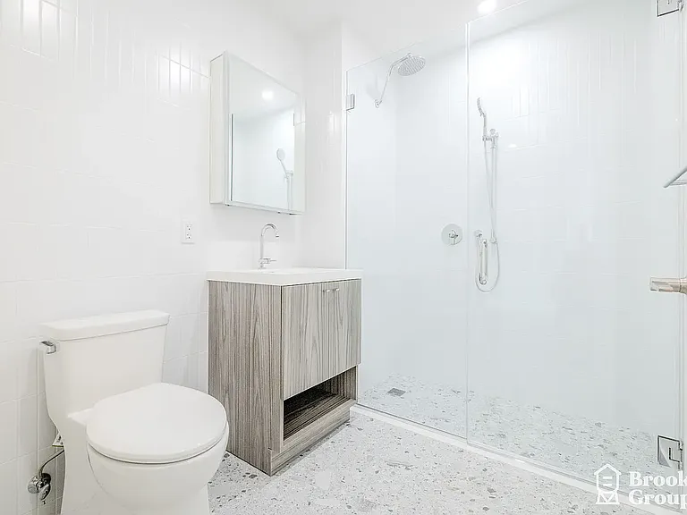 101-19 Rockaway Beach Blvd #3N — Photo 11