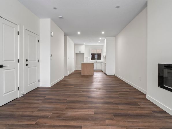 205 Deer Valley Dr, Leduc, AB T9E 0S3