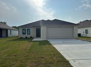 23 Oak Leaf Dr, Conway, AR 72032