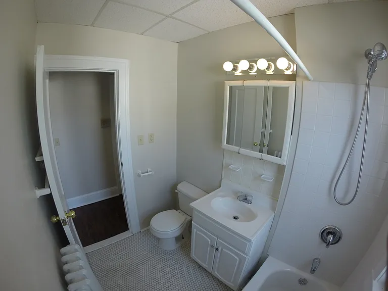 46 Grace St — Photo 3
