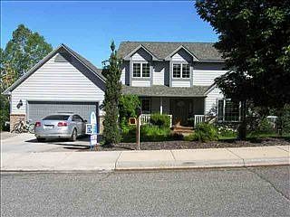 2nd image of 924 Simons Dr