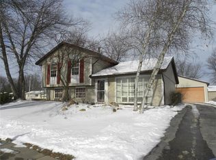 3724 Fir Tree Dr NE, Cedar Rapids, IA 52402