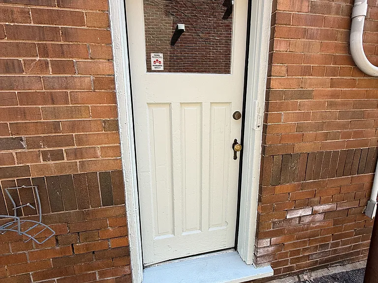 8 Avion Ave #5 — Photo 5