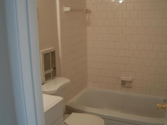 2nd image of 9205 New Hampshire Ave APT 204
