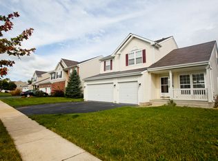 31597 N Jennifer Ln, Lakemoor, IL 60051