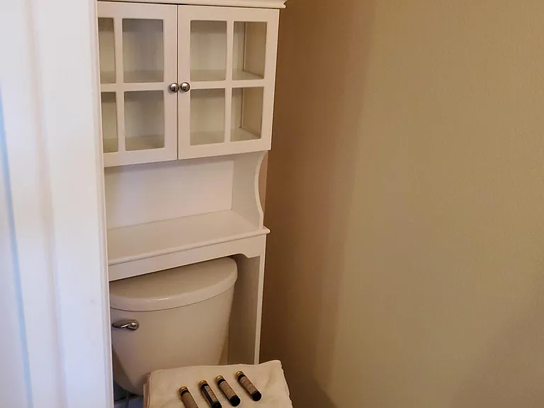 1/2 bathroom
