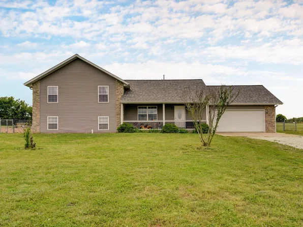 325 Bird Dog Road, Clever, MO 65631