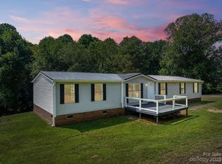 3191 Ward Green St, Lenoir, NC 28645