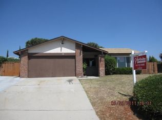 10015 Carreta Dr, Santee, CA 92071