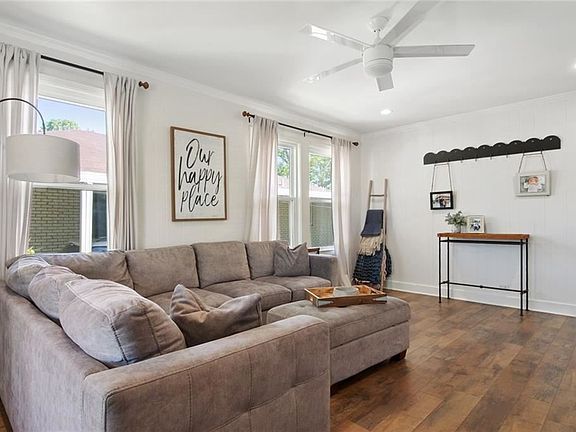 3rd image of 521 Zinnia Ave