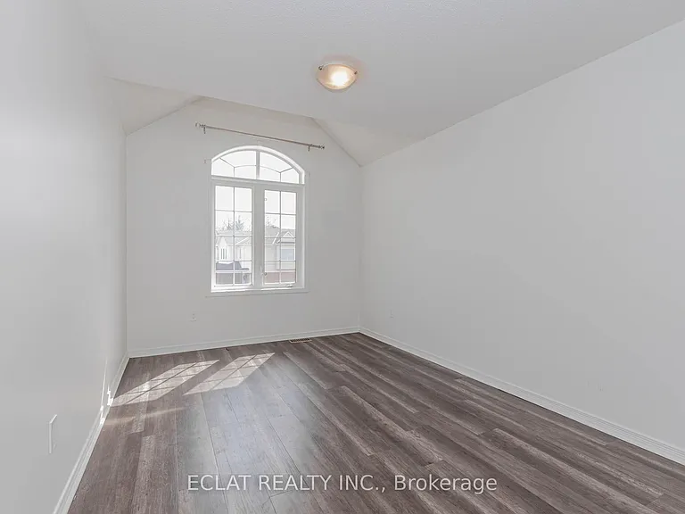 2 Lancaster Ct — Photo 30