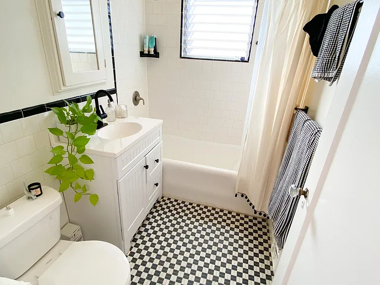 6270 Commodore Sloat Dr #204 — Photo 9