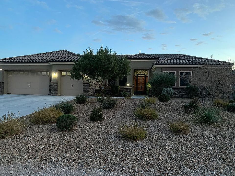 1st image of 139 Siddall Ave