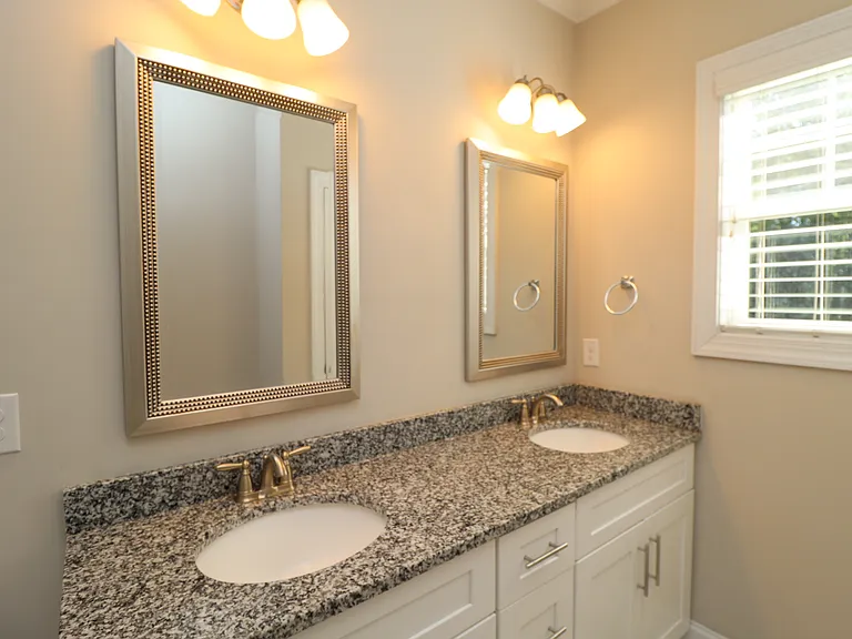 8424 Rhodes Rd — Photo 20