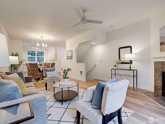 5th image of 3116 164th Street SW #2103