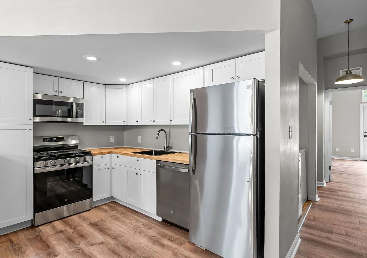 Fully Renovated 2BR in Historic Soulard | In-Unit Laundry | Off-Street Parking — Photo 1