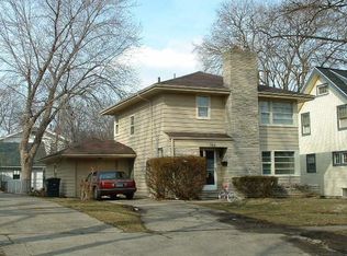732 Woodfield Dr, Jackson, MI