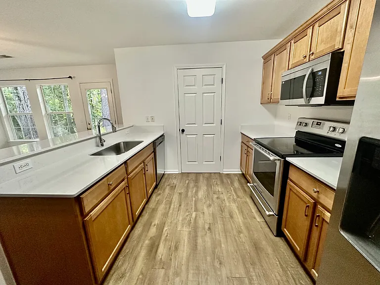 383 Gardners Cir #SR — Photo 6