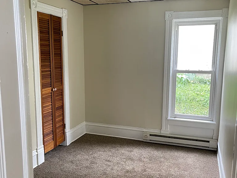 10 Axtel St — Photo 3